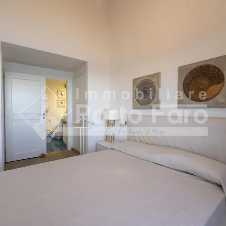 21 Pineta - Bilocale Mansardato Ristrutturato E Vista Mare Porto Faro パラーウ