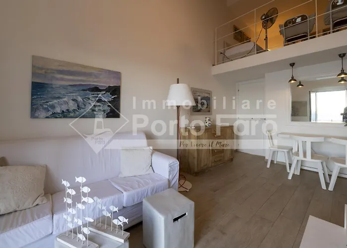 21 Pineta - Bilocale Mansardato Ristrutturato E Vista Mare Porto Faro Appartement *