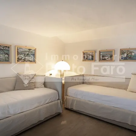 21 Pineta - Bilocale Mansardato Ristrutturato E Vista Mare Porto Faro Apartamento